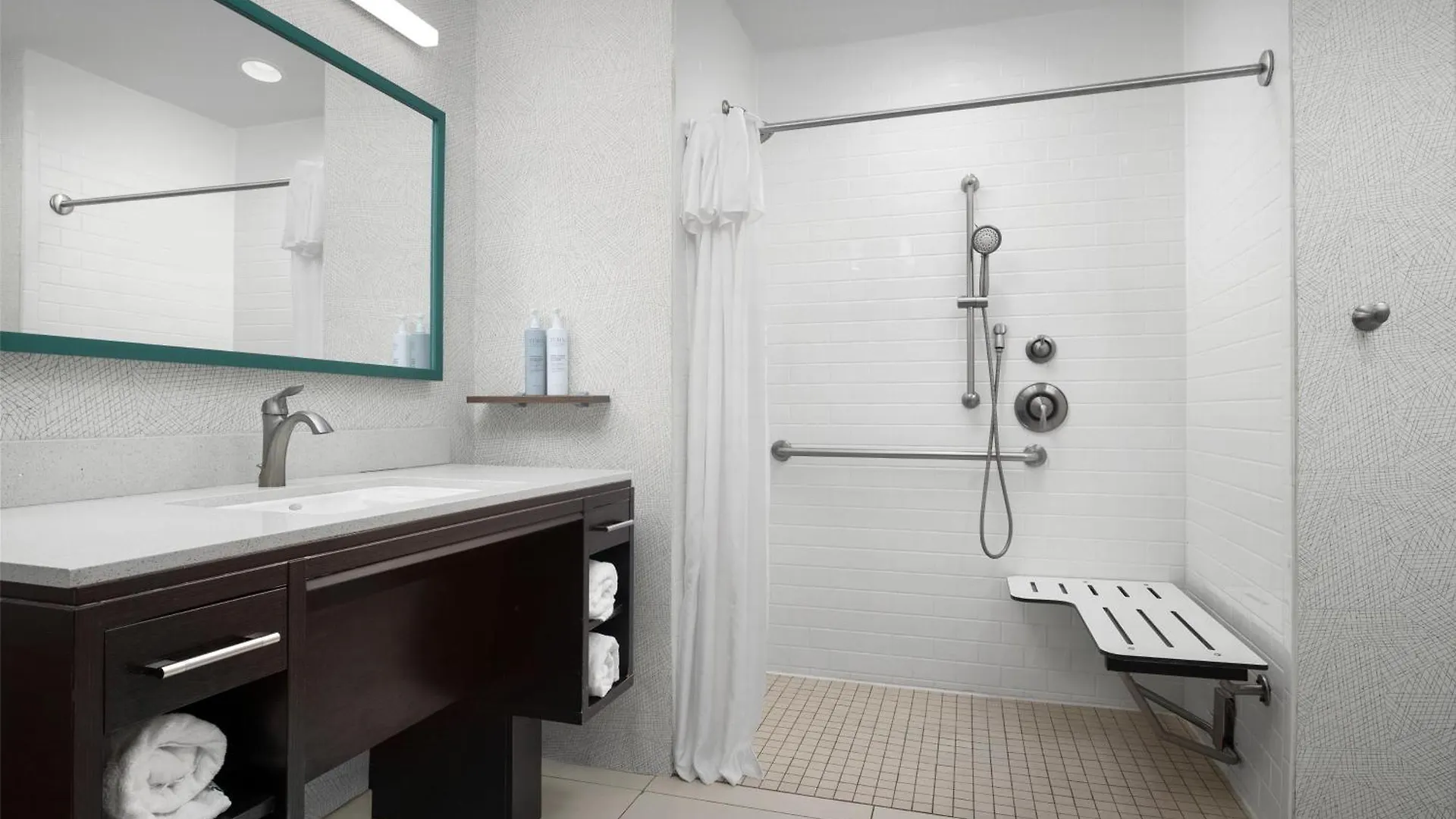 Home2 Suites Nashville Airport 3*,