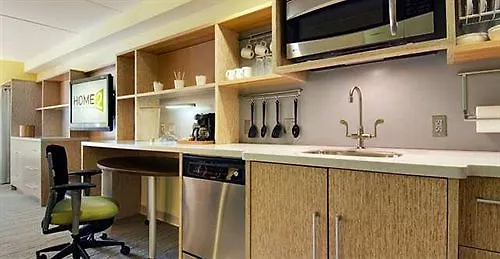 Home2 Suites Nashville Airport 3*,
